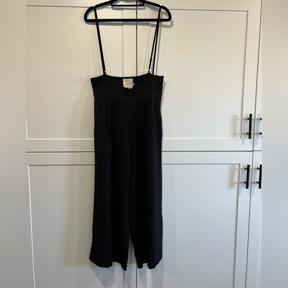 Capris Culottes with Spaghetti-Strap suspenders